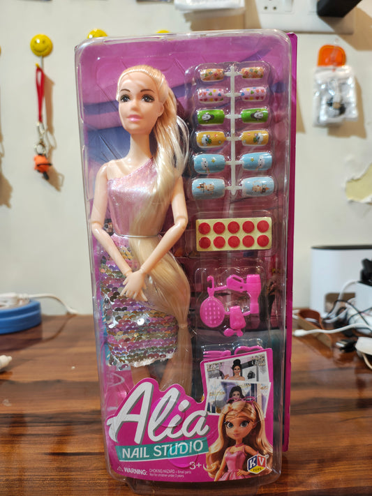 ALIA FASHION DOLL