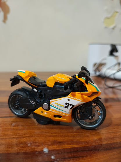 R15 METAL DIECAST 1:28