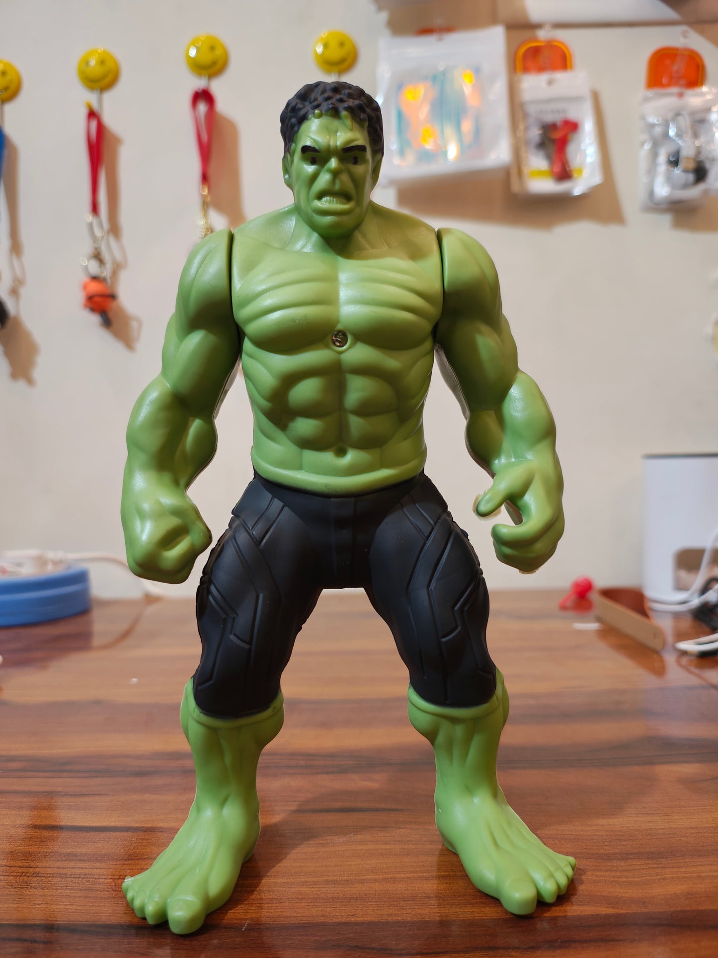 HULK ACTION FIGURE