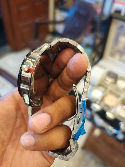 Gents wrist watch attractive look