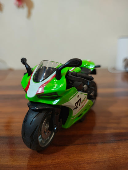 R15 METAL DIECAST 1:28